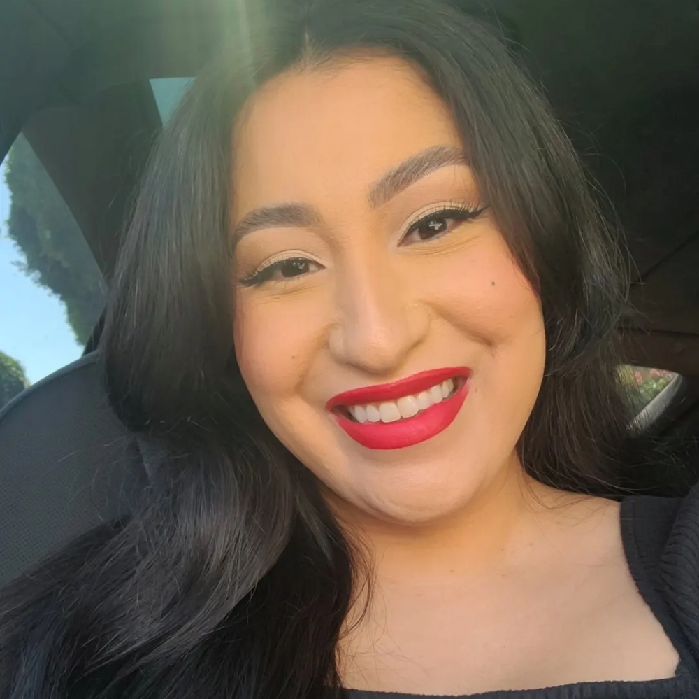 Meet your Posher, Crystal